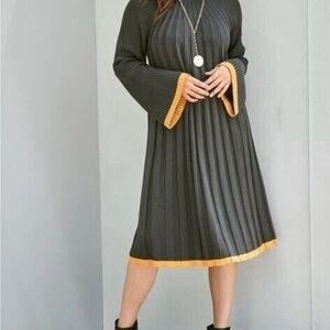 Roaman’s Plus Size Swing Sweater Dress – Gray w/ Mustard Trim – 2X (26/28) –NWOT